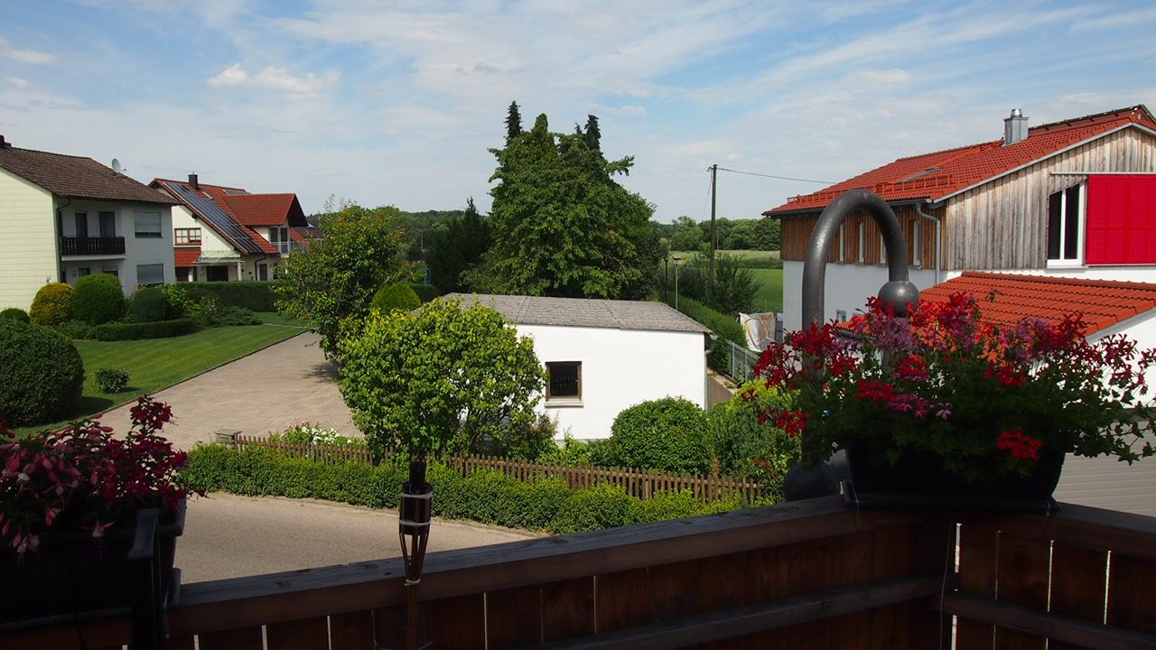 Charmante Wohnung mit großer Terrasse  Charmante Wohnung mit großer Terrasse