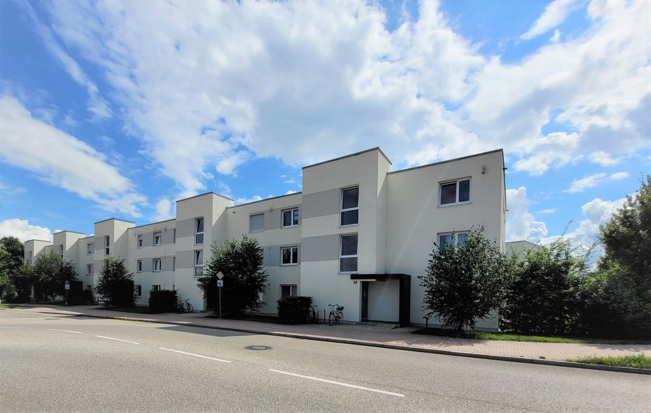 Große Vier-Zimmerwohnung mit viel Platz in Top Lage   Große Vier-Zimmerwohnung mit viel Platz in Top Lage